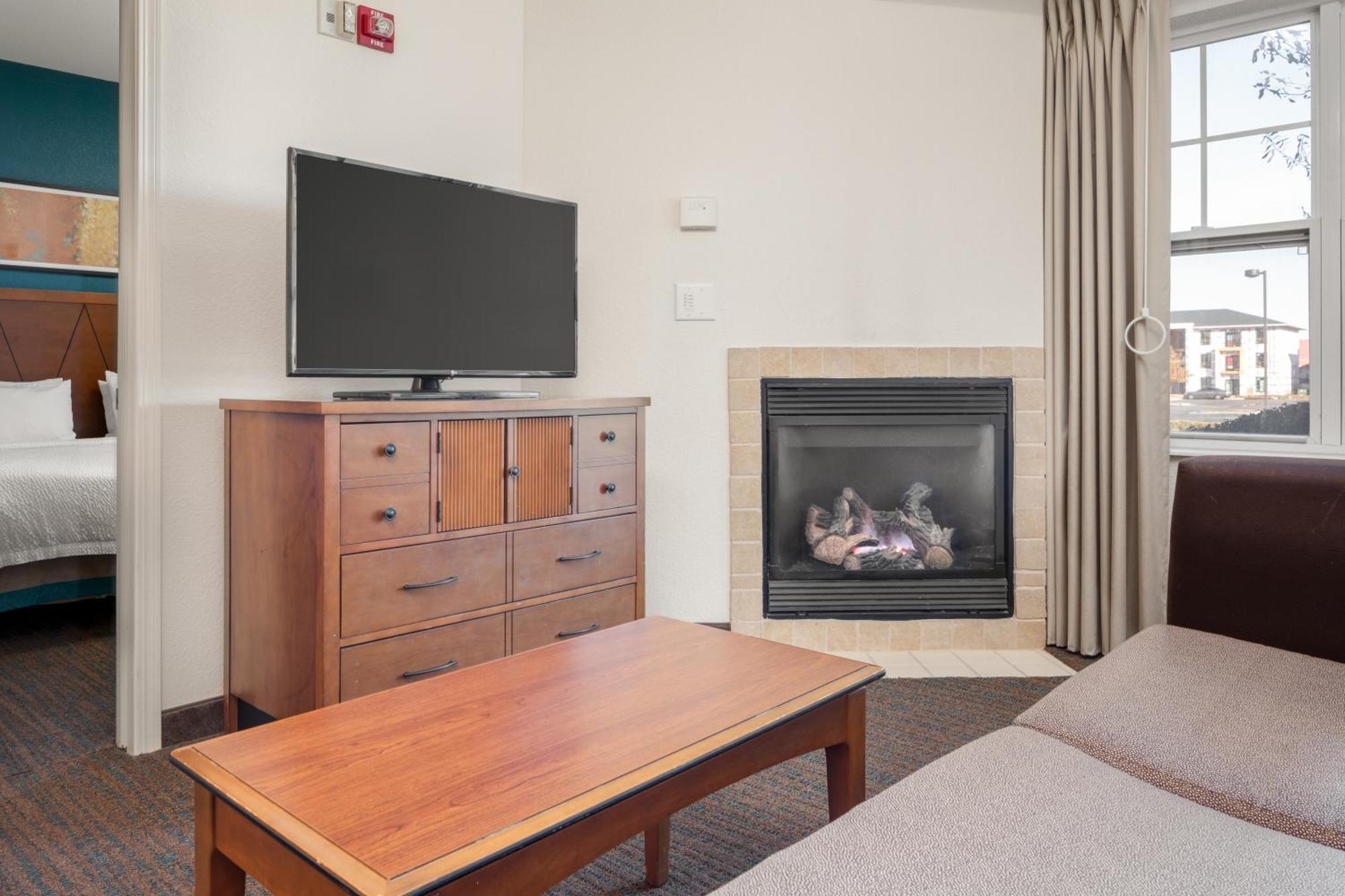 Residence Inn By Marriott Wichita East At Plazzio Luaran gambar