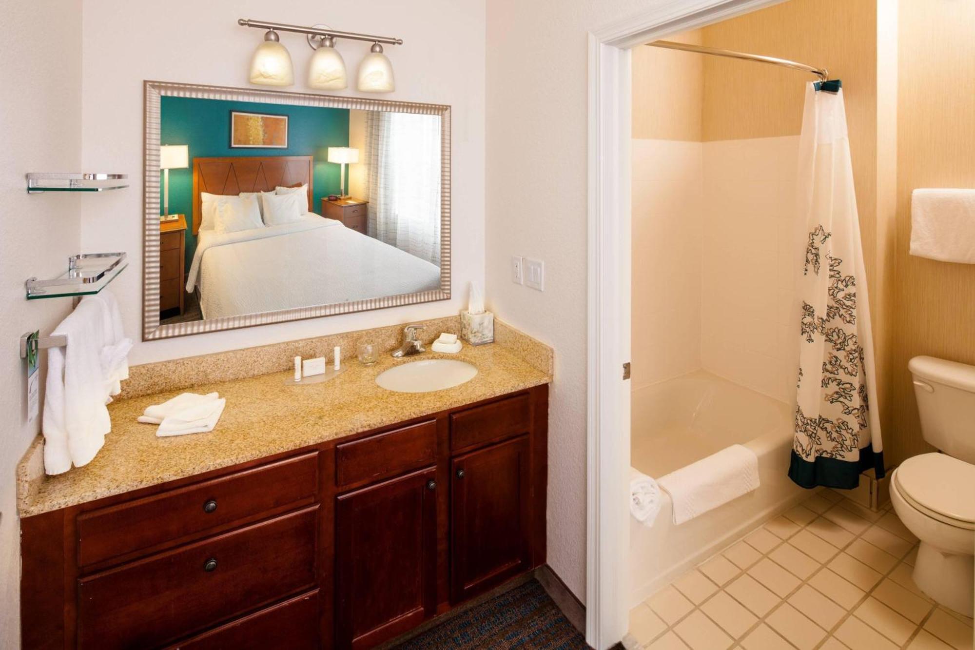 Residence Inn By Marriott Wichita East At Plazzio Luaran gambar